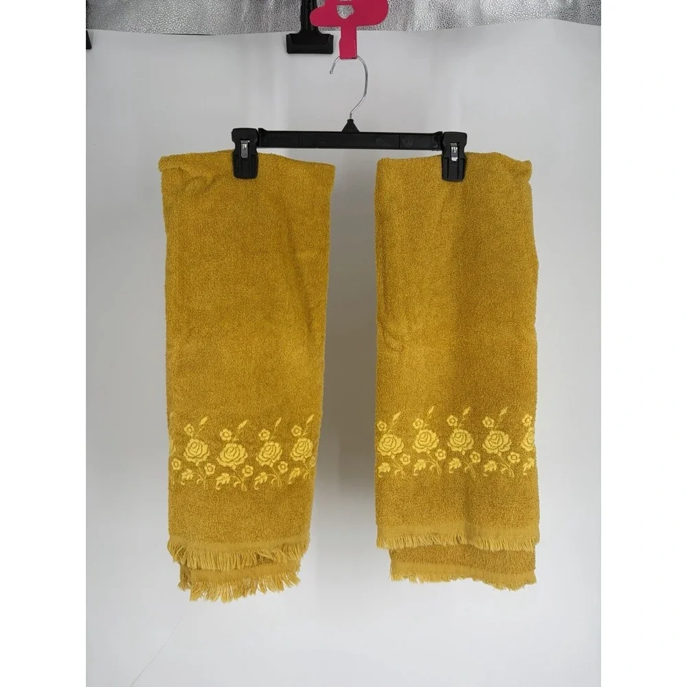 Vintage Dundee Mills Golden Crown Harvest Gold Floral Bath Towels Set of 2 USA